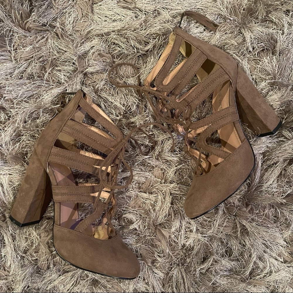 Nine West AMUSEME Lace Up Round Toe Pumps